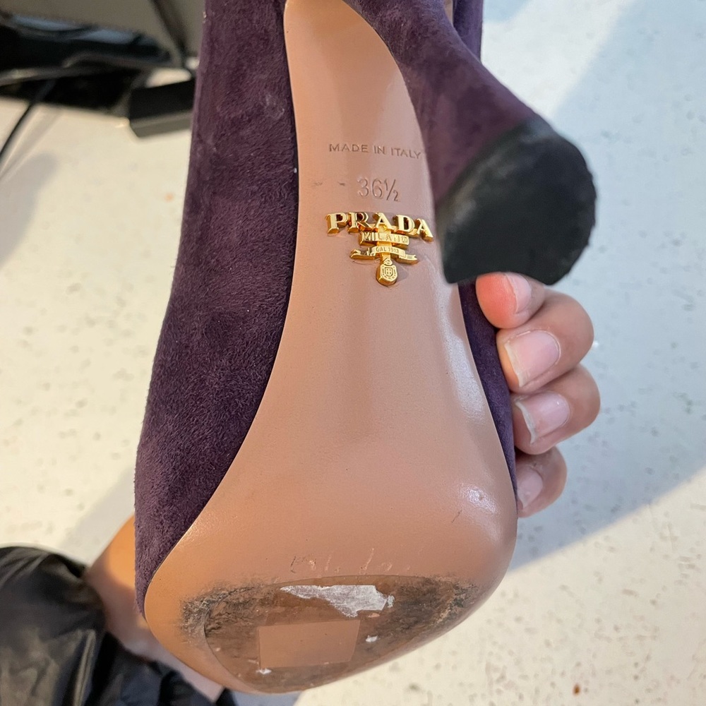 PRADA - Picture 2 of 3